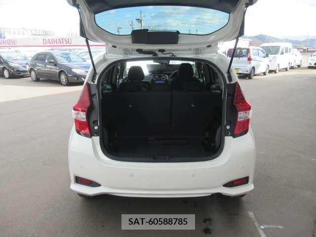 Nissan NOTE 2018-09 205166-17