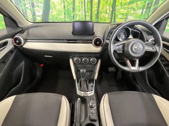 Mazda DEMIO 2017-02 24073-1