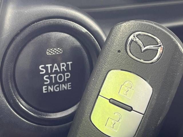 Mazda DEMIO 2017-02 24073-7