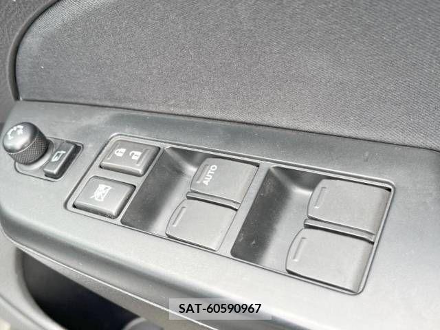 Suzuki SWIFT 2013-12 255695-8
