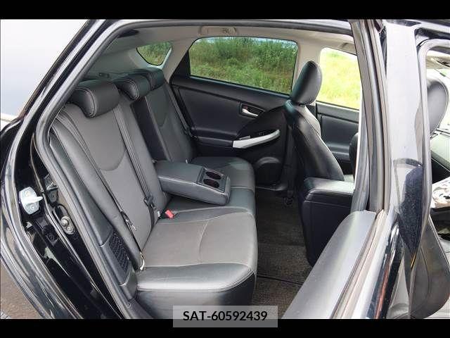 Toyota PRIUS 2013-02 282254-14