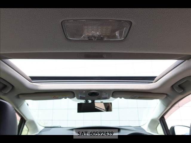 Toyota PRIUS 2013-02 282254-9