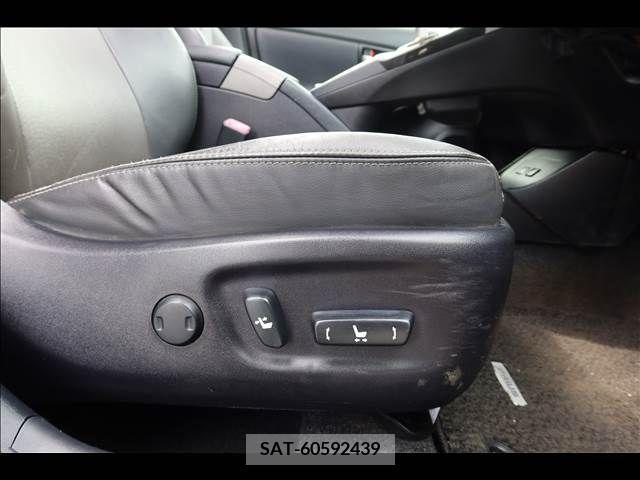 Toyota PRIUS 2013-02 282254-21