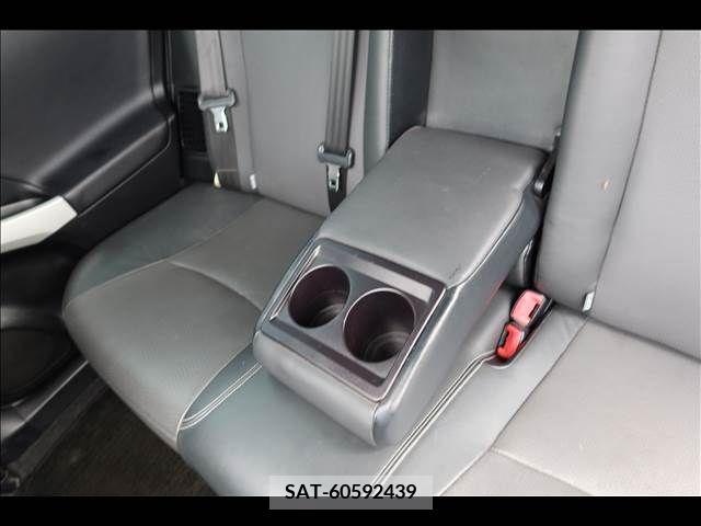 Toyota PRIUS 2013-02 282254-17