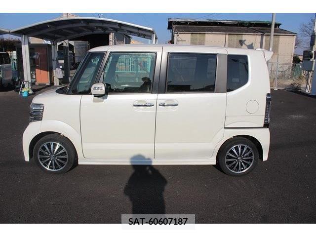 Honda N BOX CUSTOM 2016-01 223441-8