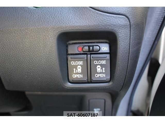 Honda N BOX CUSTOM 2016-01 223441-4