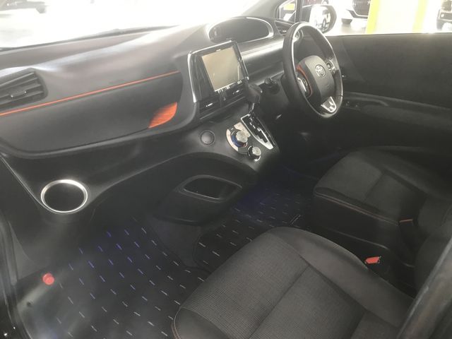 Toyota SIENTA 2017-11 192067-12