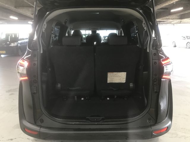 Toyota SIENTA 2017-11 192067-18