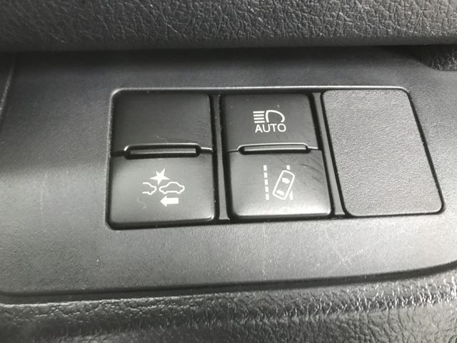 Toyota SIENTA 2017-11 192067-24