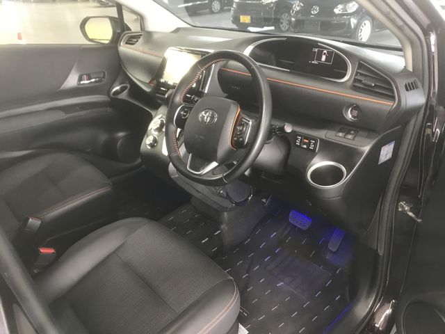 Toyota SIENTA 2017-11 192067-11