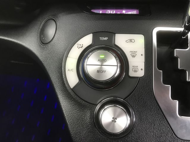 Toyota SIENTA 2017-11 192067-22