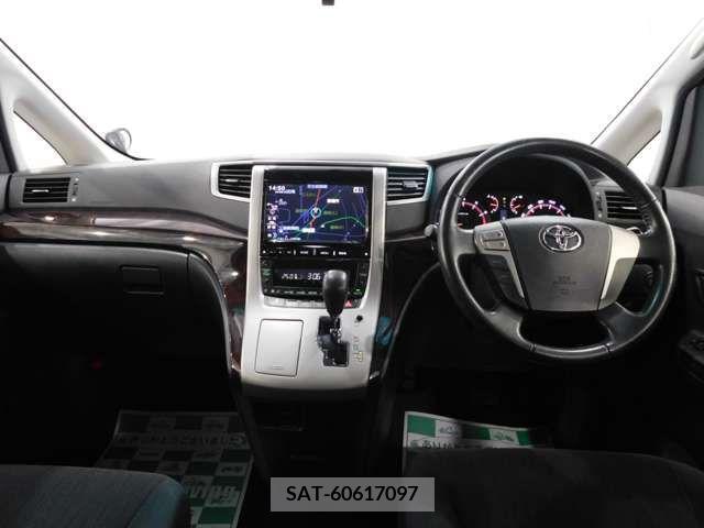 Toyota VELLFIRE 2014-03 234449-1