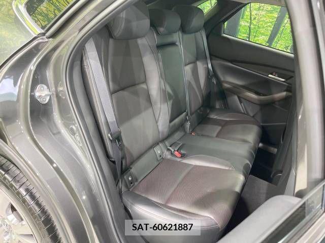 Mazda CX-30 2020-11 302083-9