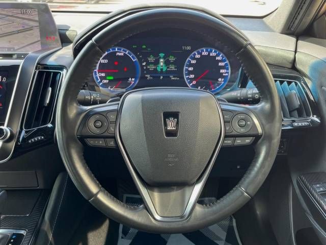 Toyota CROWN SEDAN 2018-06 11810-11