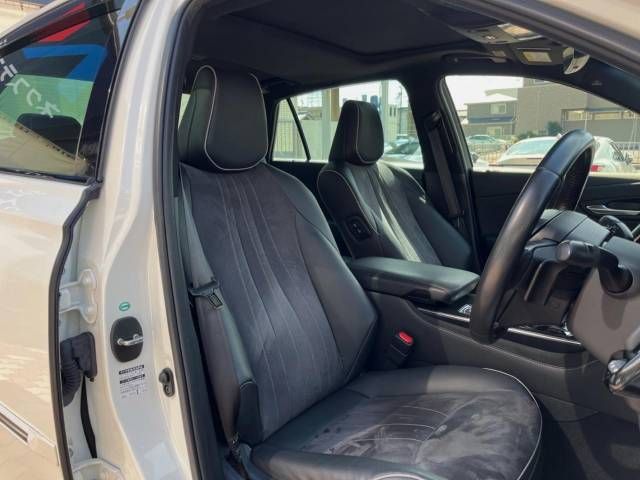 Toyota CROWN SEDAN 2018-06 11810-8