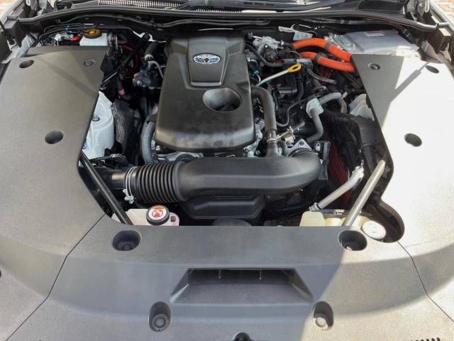 Toyota CROWN SEDAN 2018-06 11810-18