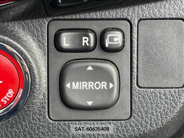 Toyota VITZ 2015-04 313666-7