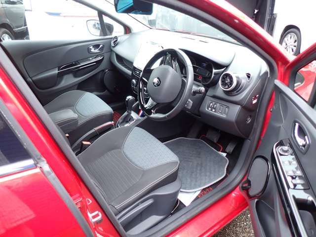 Renault LUTECIA 2013-12 917-6
