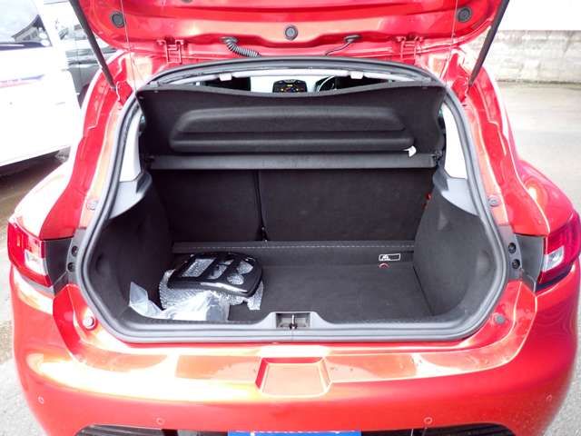 Renault LUTECIA 2013-12 917-5