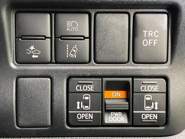 Toyota NOAH HYBRID 2020-11 194214-4