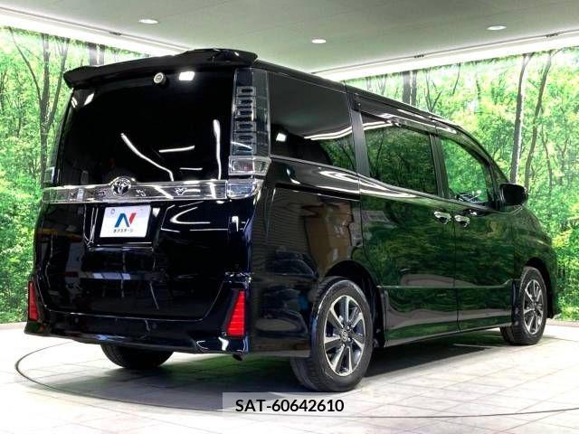 Toyota VOXY 2019-05 289024-17