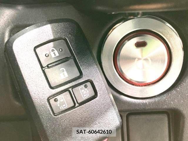 Toyota VOXY 2019-05 289024-6
