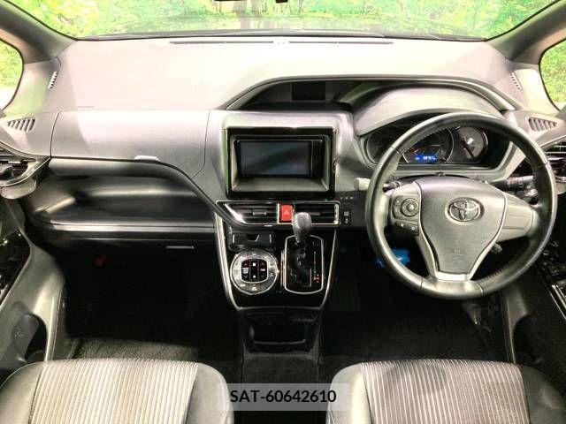 Toyota VOXY 2019-05 289024-1