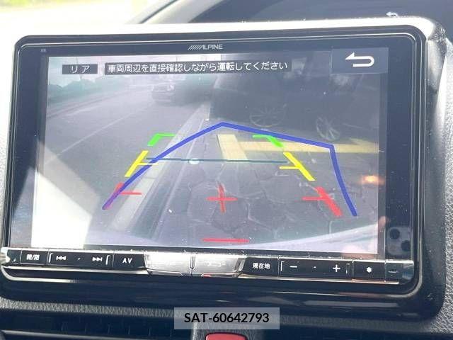 Toyota VOXY 2016-03 370489-3