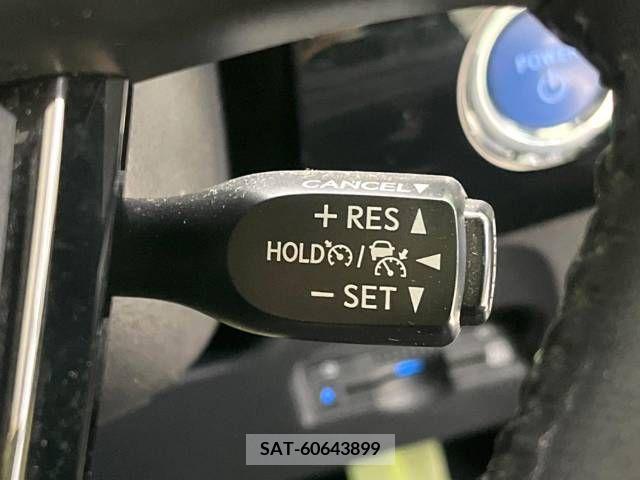 Toyota PRIUS PHV 2018-04 282528-5