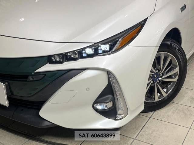 Toyota PRIUS PHV 2018-04 282528-11