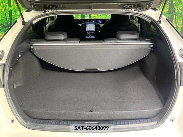 Toyota PRIUS PHV 2018-04 282528-9