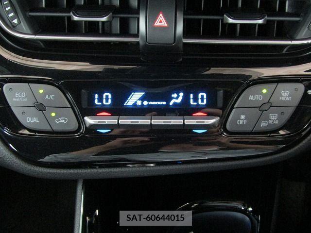 Toyota C-HR 2017-06 357803-14
