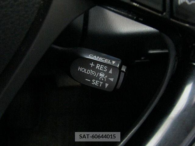 Toyota C-HR 2017-06 357803-22