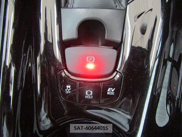Toyota C-HR 2017-06 357803-21