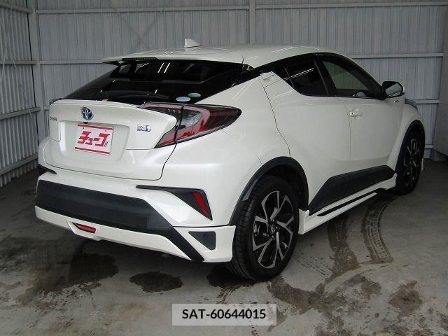 Toyota C-HR 2017-06 357803-2
