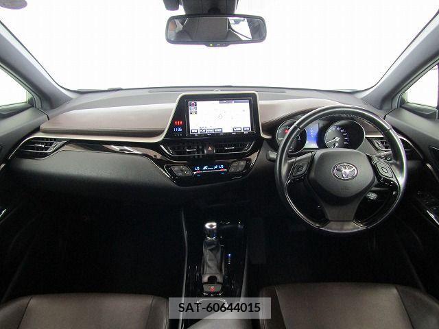 Toyota C-HR 2017-06 357803-1