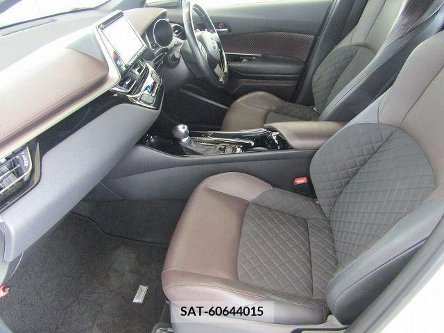 Toyota C-HR 2017-06 357803-18