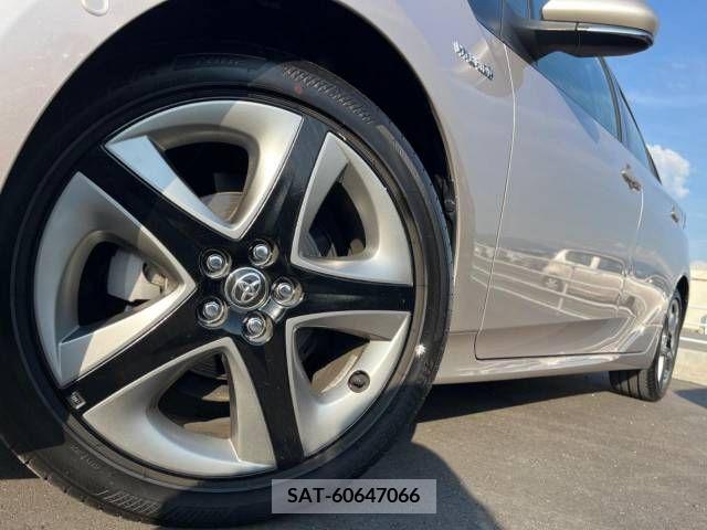 Toyota PRIUS 2019-05 322428-13