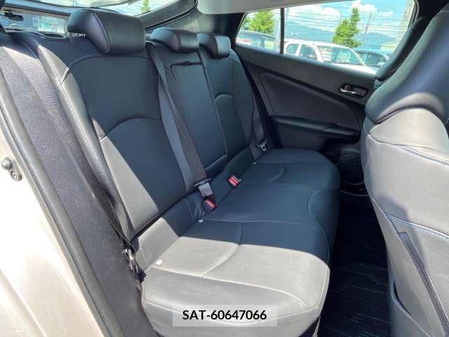 Toyota PRIUS 2019-05 322428-9
