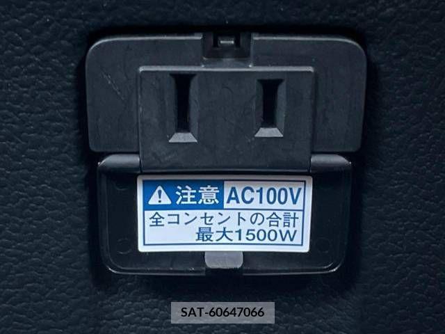 Toyota PRIUS 2019-05 322428-7