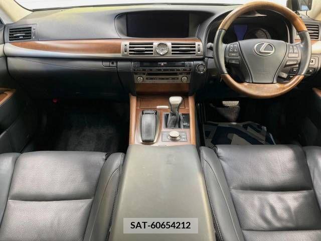 Lexus LS 2015-06 362856-1