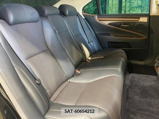 Lexus LS 2015-06 362856-9