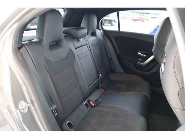 Mercedes Benz A-CLASS 2021-05 24588-16