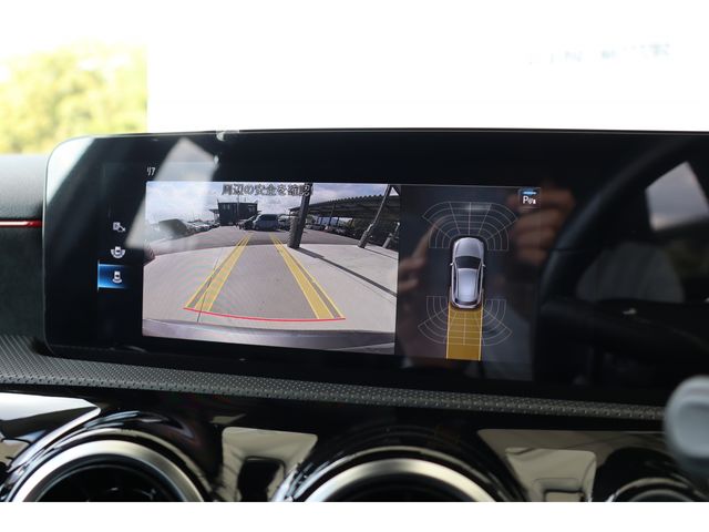 Mercedes Benz A-CLASS 2021-05 24588-11