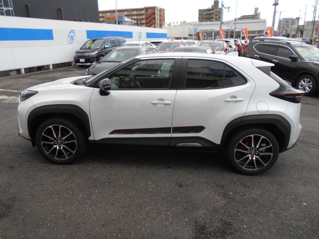 Toyota YARIS CROSS 2023-03 196090-8