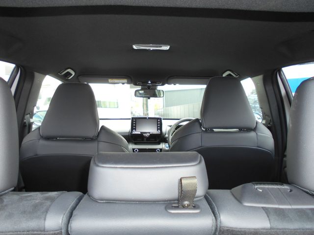 Toyota YARIS CROSS 2023-03 196090-17