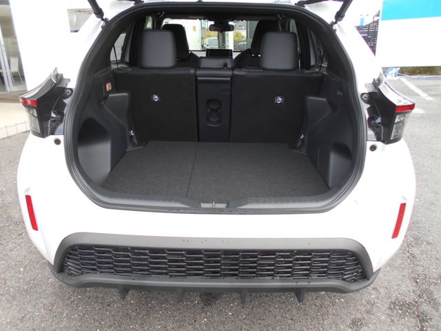 Toyota YARIS CROSS 2023-03 196090-15