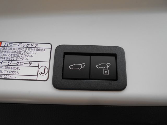 Toyota YARIS CROSS 2023-03 196090-16