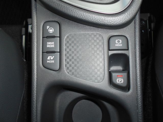 Toyota YARIS CROSS 2023-03 196090-22