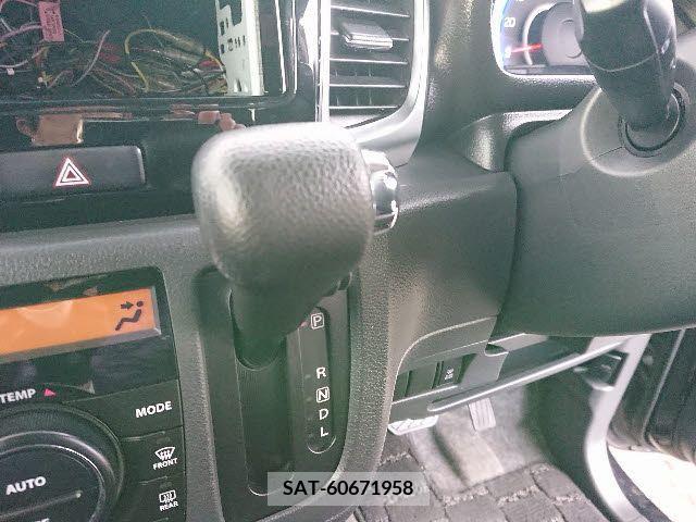 Suzuki SPACIA 2013-07 204596-19